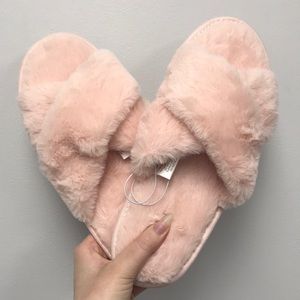 NWT Faux Fur Slippers
